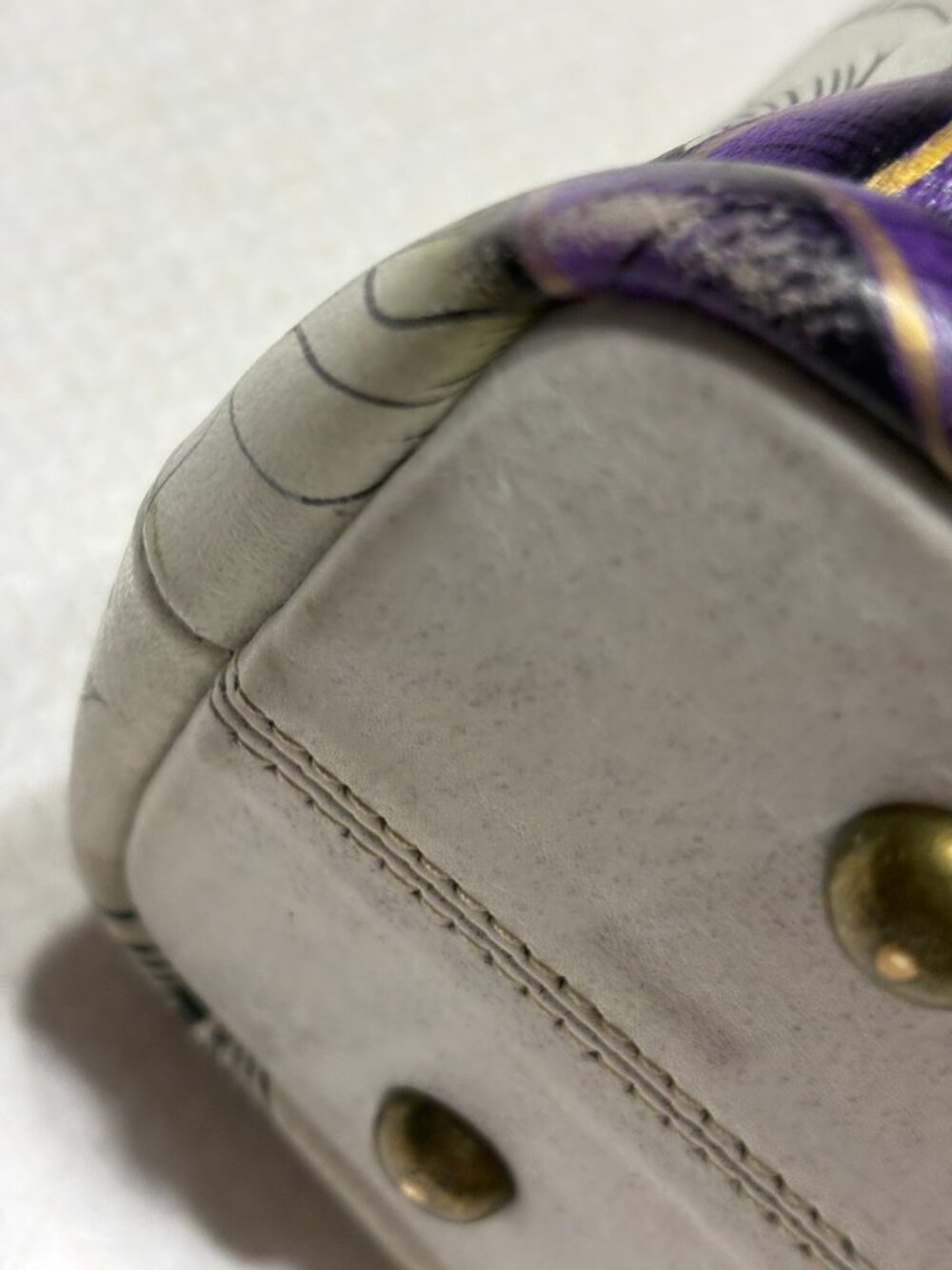 Preowned Anna by Anuschka Shoulder/Crossbody Bag in Good Condition - Picture 9 of 15